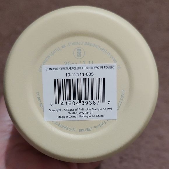 Stanley Yellow FlipStraw Bottle - Picture 5 of 5